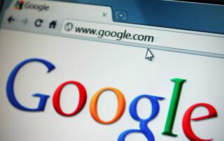 Recherche crypto prenez garde aux résultats sur Google - canva